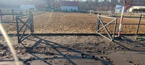 Czworobok, maneż Stajnia Dworek, kadr 2 z 11