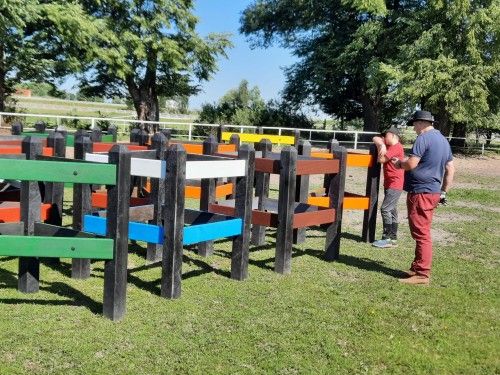 Realizacja EKOFORME: Stajnia Qando przeszkody maratonowe