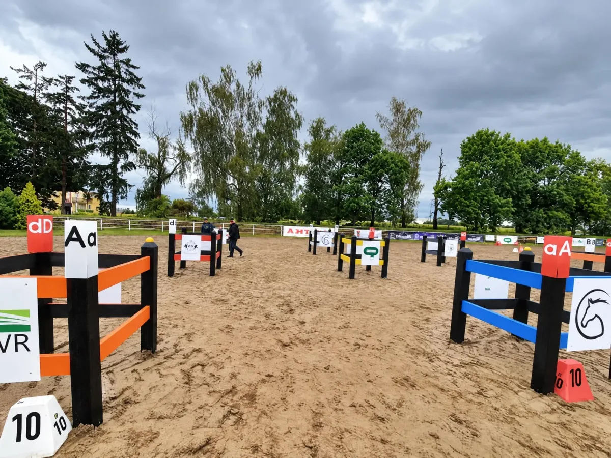 Przeszkody maratonowe Walewice 2022, kadr 2 z 7